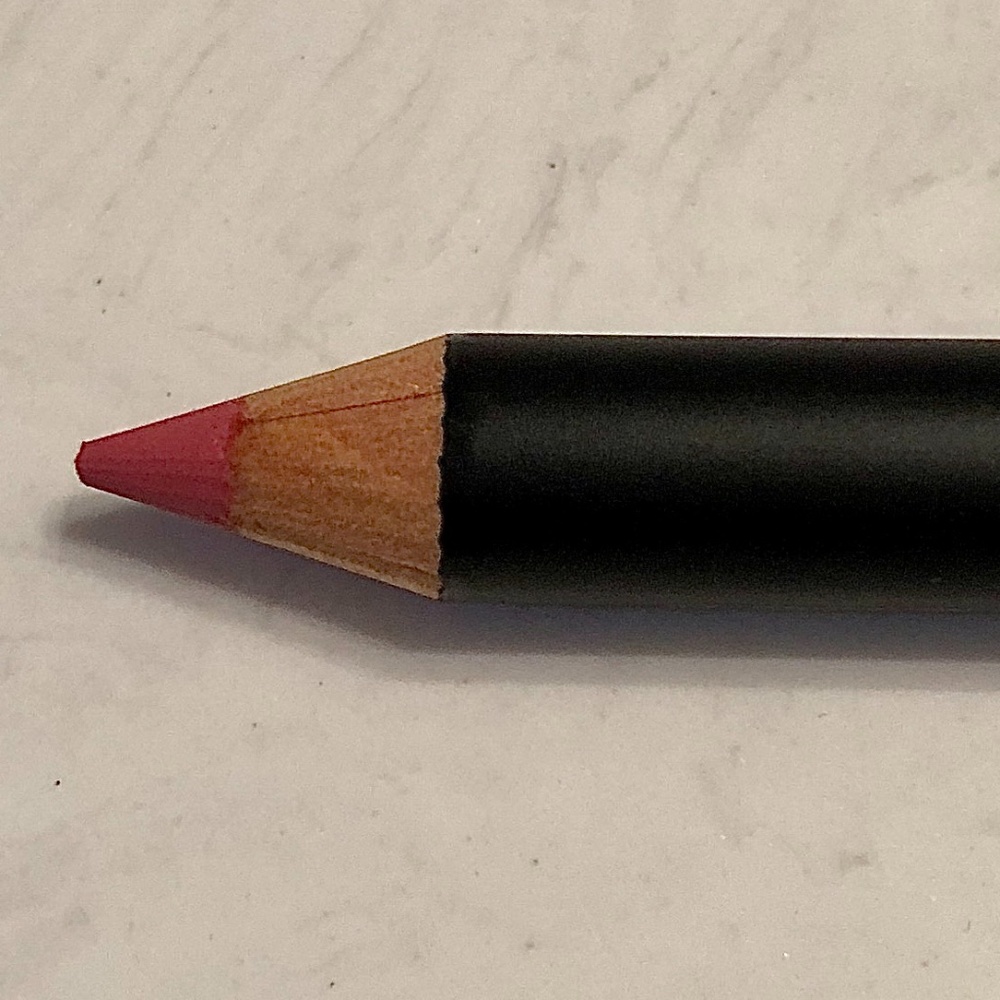 NEW ELIZABETH ARDEN Smooth Line Lip Pencil/Crayon ~ Blush #05 ~ w/ box